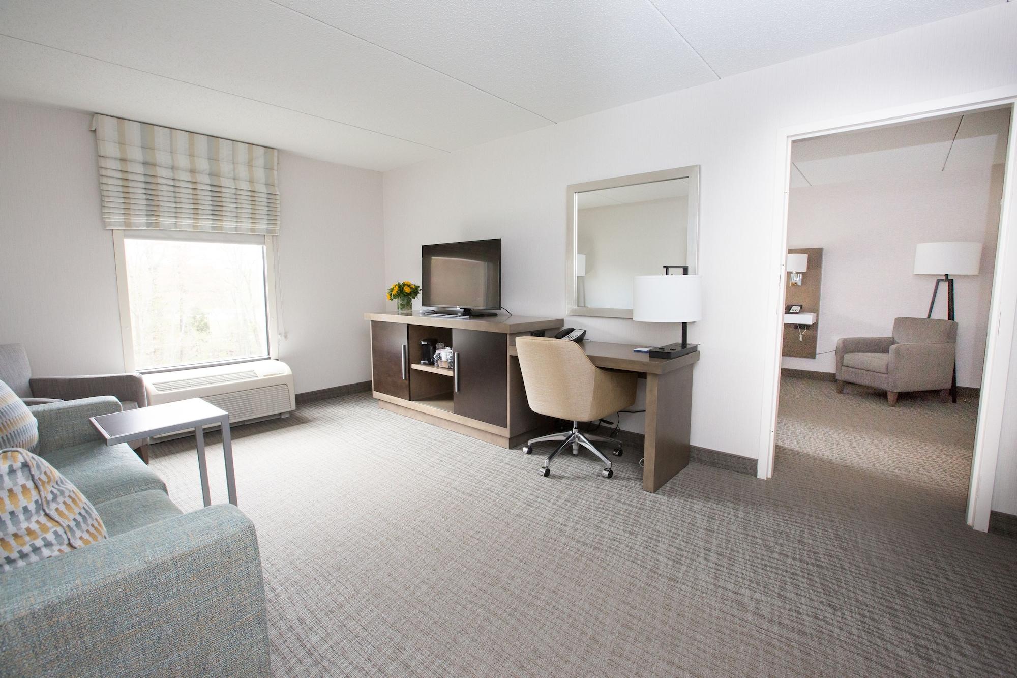 Hampton Inn Raynham-Taunton Экстерьер фото