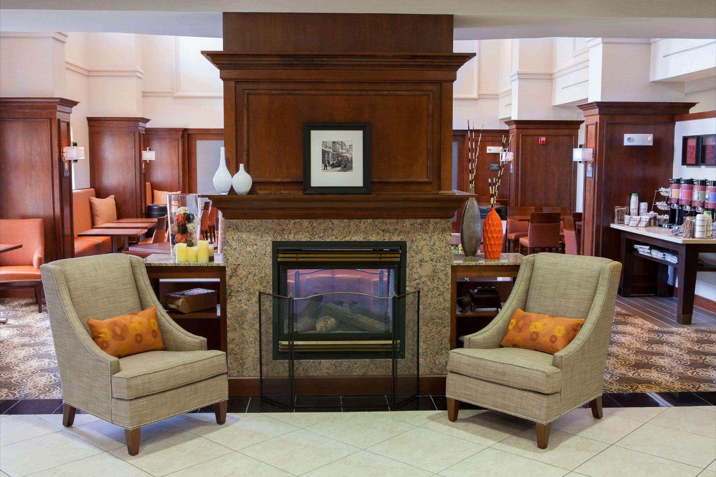 Hampton Inn Raynham-Taunton Экстерьер фото