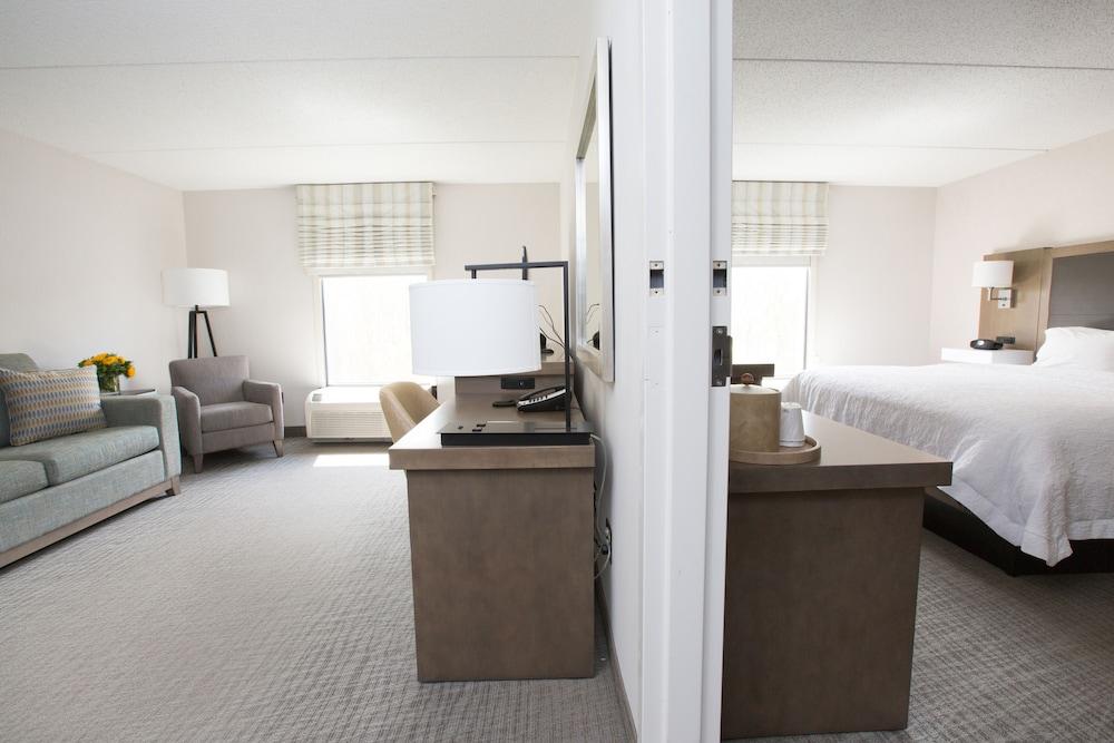 Hampton Inn Raynham-Taunton Экстерьер фото