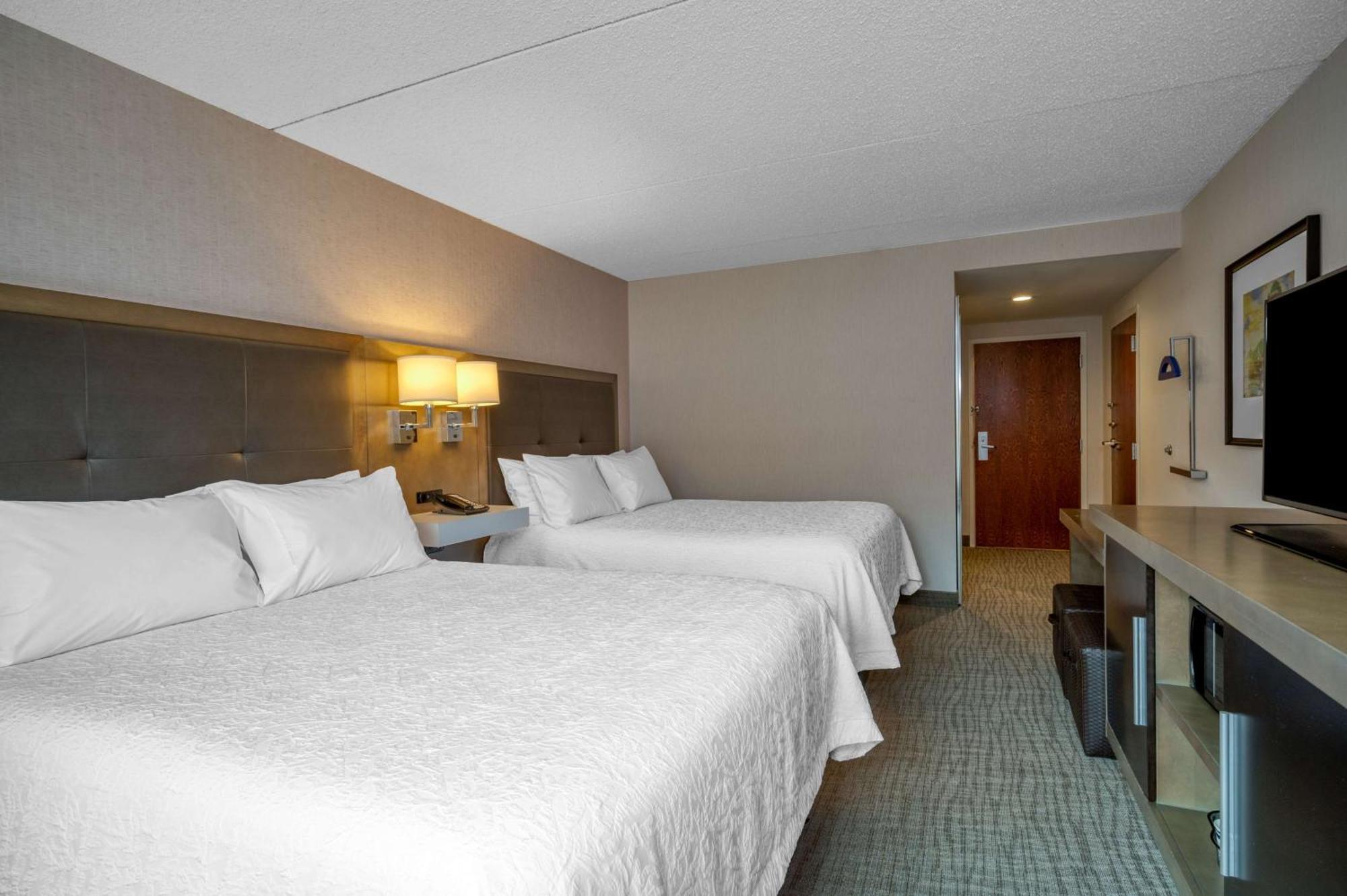 Hampton Inn Raynham-Taunton Экстерьер фото