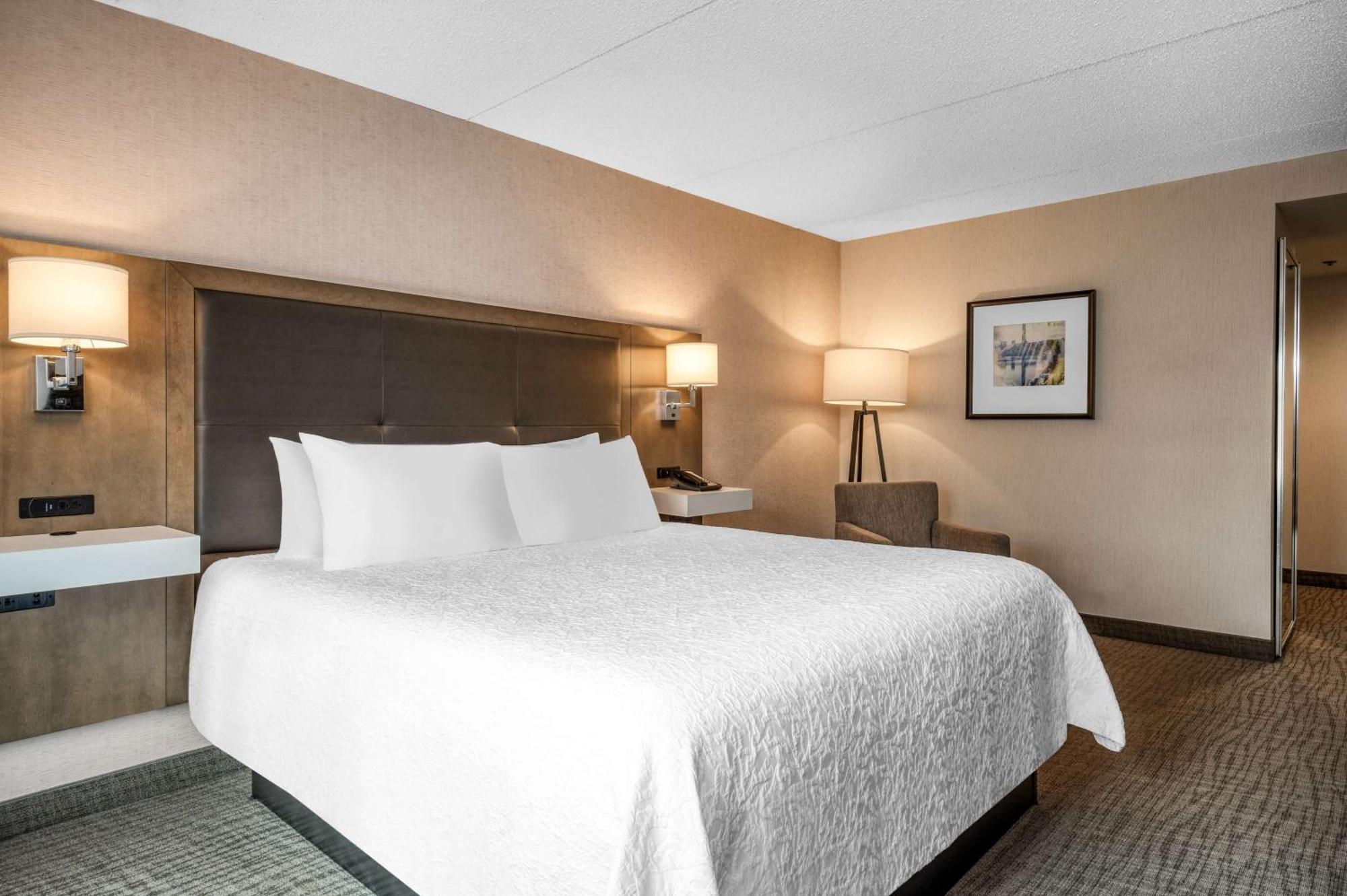 Hampton Inn Raynham-Taunton Экстерьер фото