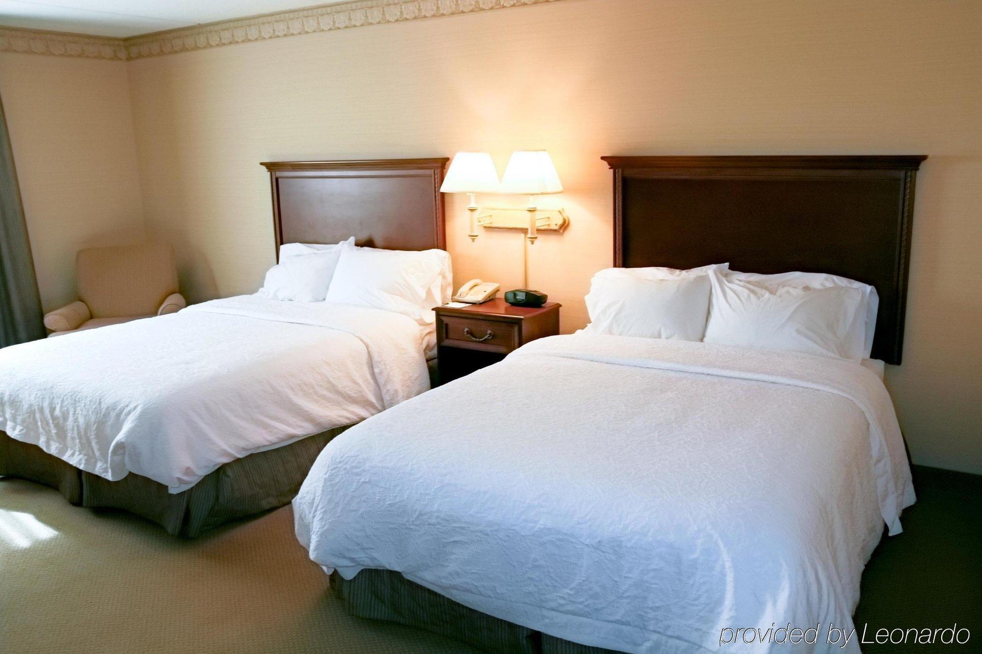 Hampton Inn Raynham-Taunton Экстерьер фото