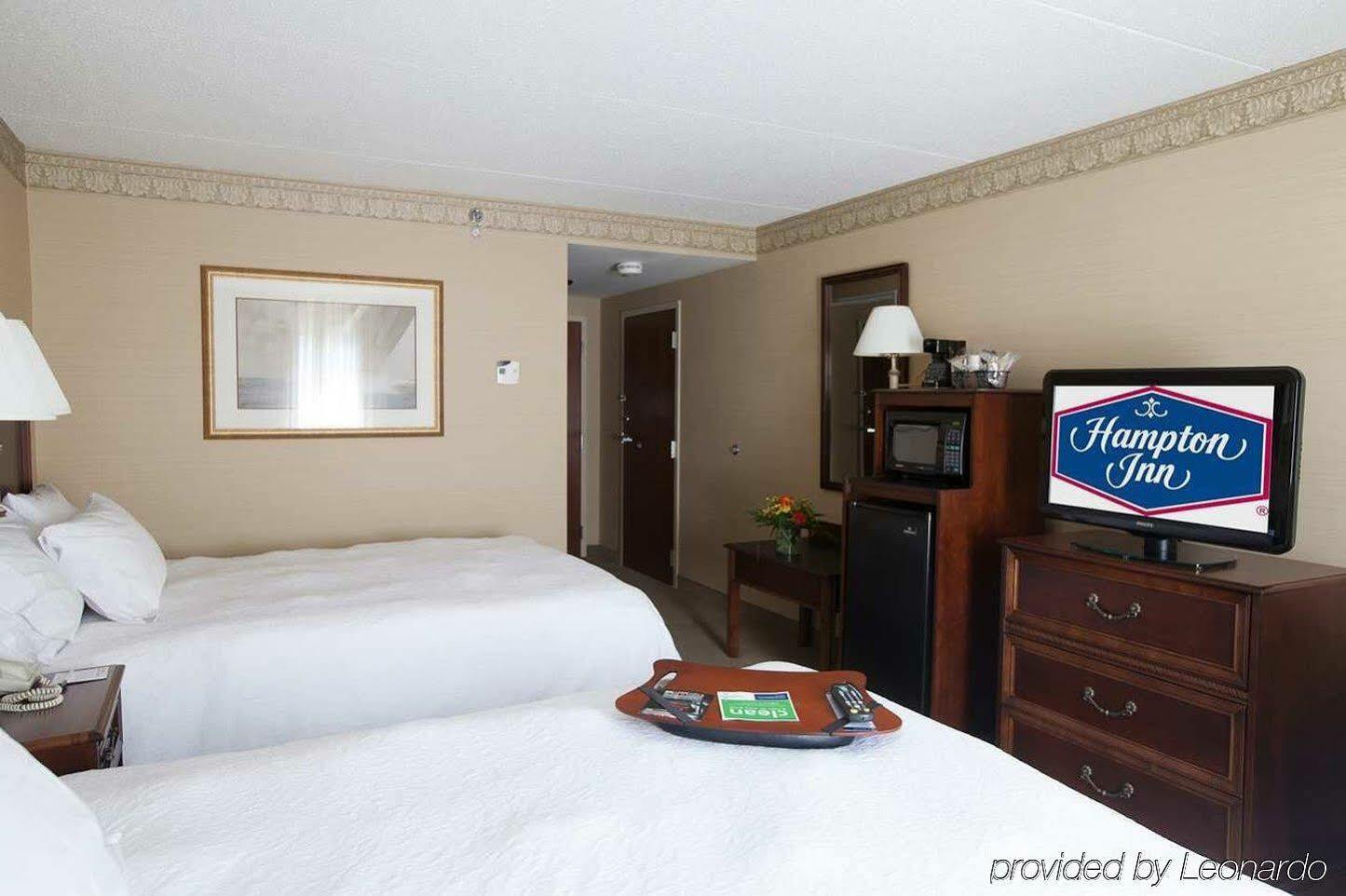 Hampton Inn Raynham-Taunton Экстерьер фото
